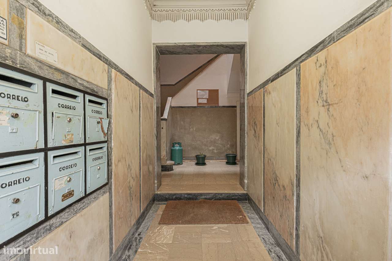 Apartamento T2 em RC com Quintal no Seixal-26