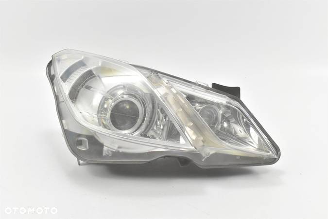 Lampa Prawy Przód Bi-Xenon A2078200259 Mercedes W207 - 11