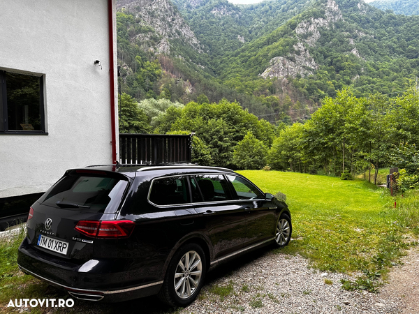 Volkswagen Passat Variant 2.0 TDI DSG Highline - 15