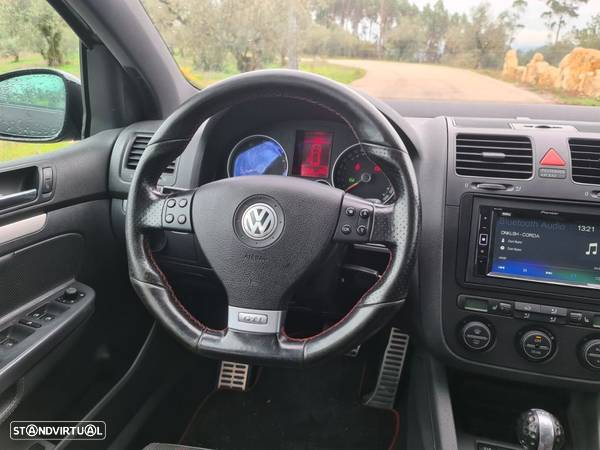 VW Golf 2.0 GTi Edition 30 DSG - 13