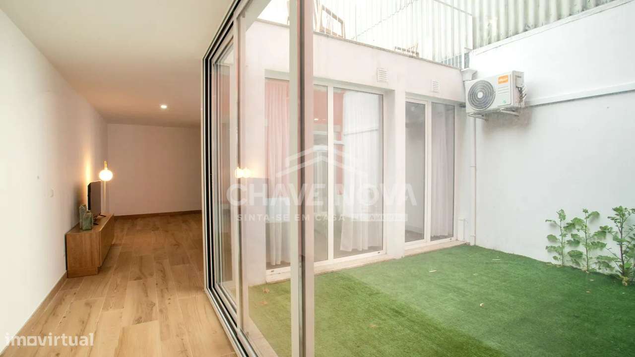 T2 c/ Jardim no Porto (Praça da Batalha) - Grande imagem: 5/20