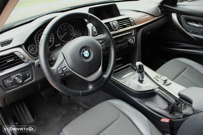BMW 320 d Touring Aut. Efficient Dynamics Edition - 25