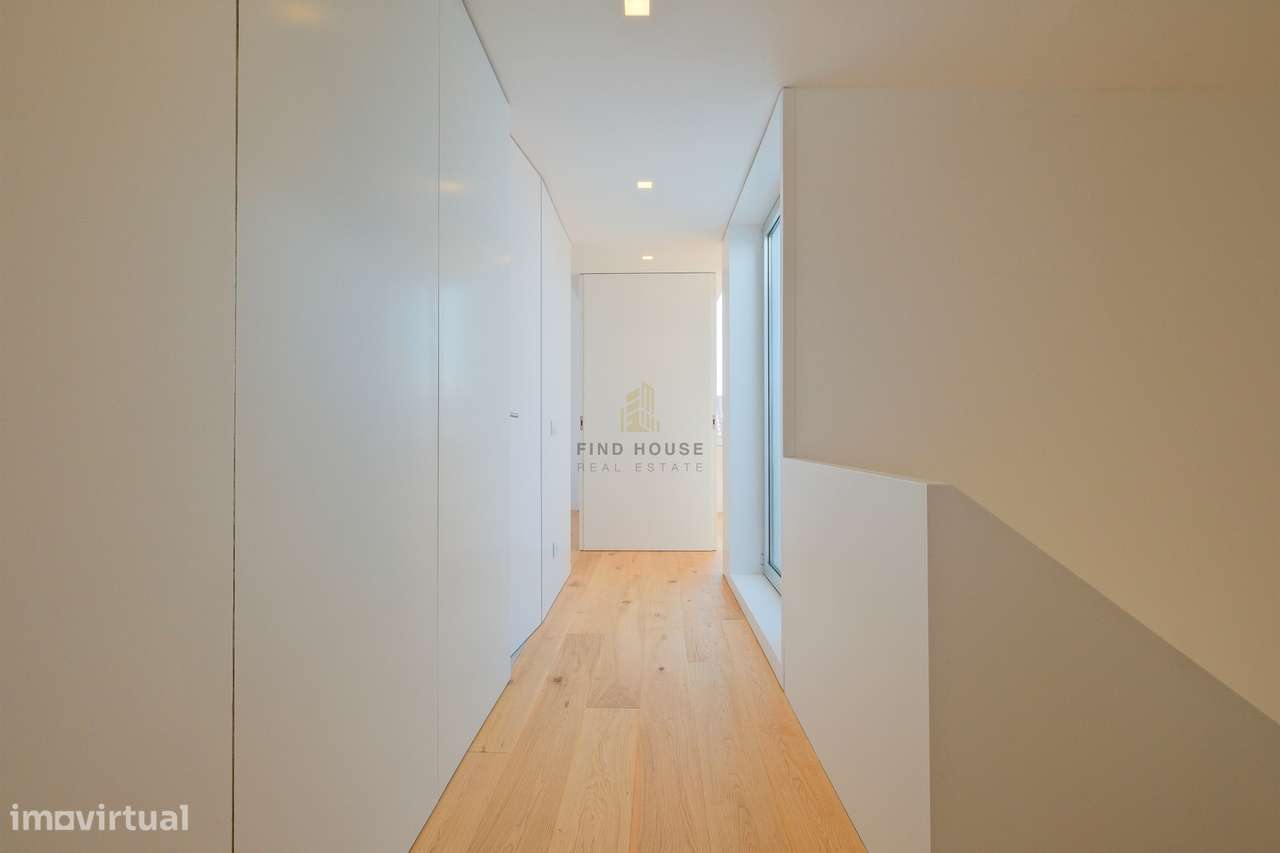 Moradia Isolada T4 com jardim e Garagem Box em Tires, São Domingos de-26