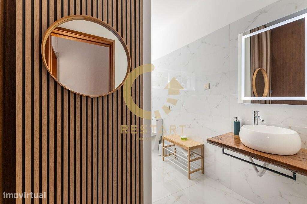 Moradia T11 Remodelada – Venda com Rendimento Garantido – Santa Luzia,-28