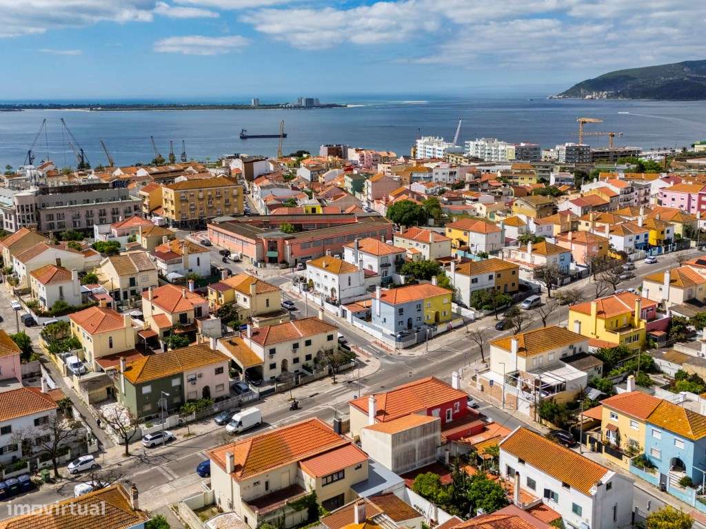 NOVO - Moradia de T4+2 no Bairro da Conceição-29