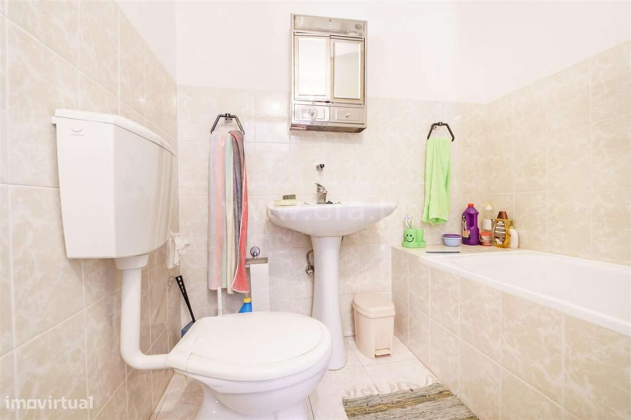 Moradia Isolada T4 / Fundão, Vales Pêro Viseu-8