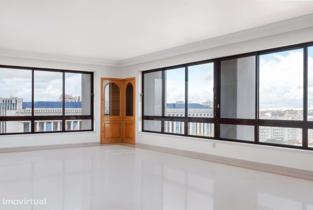 Apartamento T4 com vista, Campo Pequeno, Lisboa - Grande imagem: 5/35