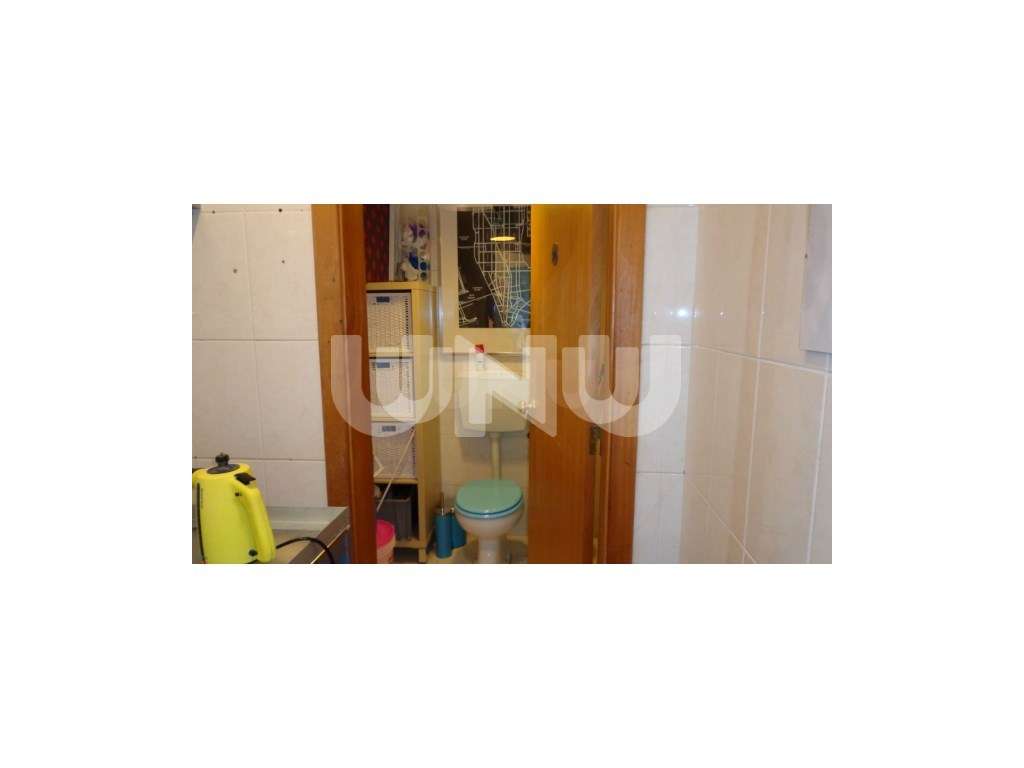 Loja/Escritório na Rua Marcelino Mesquita, em Linda-a-Velha-3