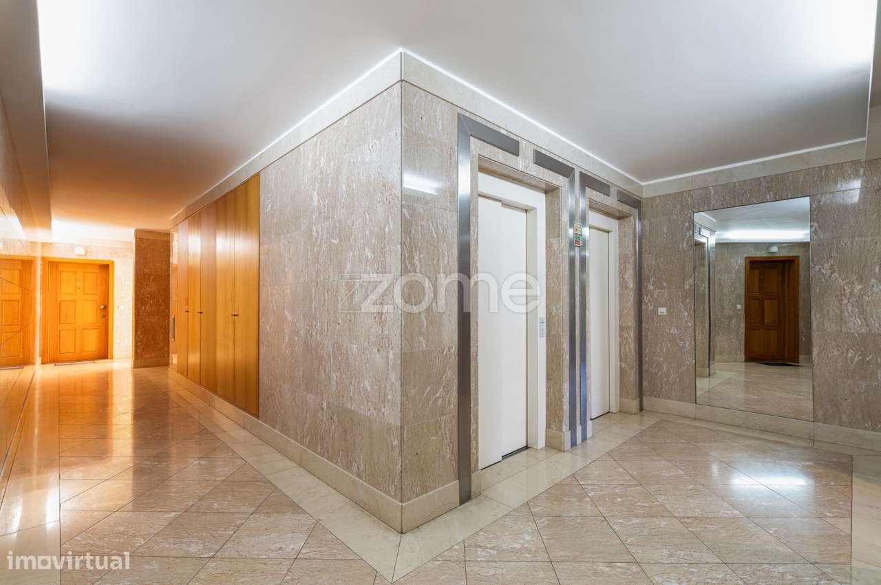 Apartamento T2 em Condomínio Privado, Edifício Praça da Madalena II - Grande imagem: 3/48