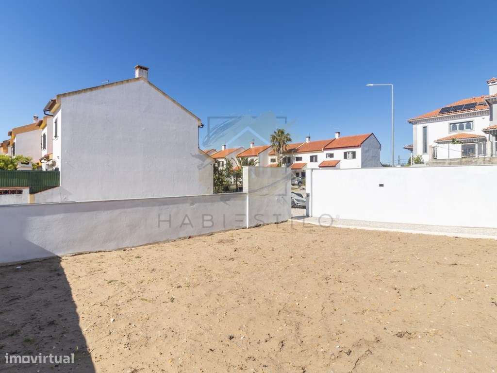 Moradias novas situadas na zona histórica de Azeitão-5