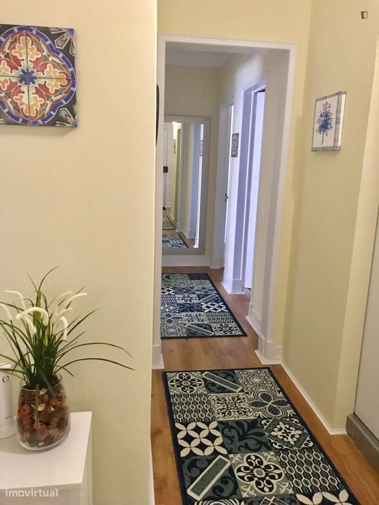 Quarto - localizado em Roma-Areeiro Lisbon - Grande imagem: 2/8