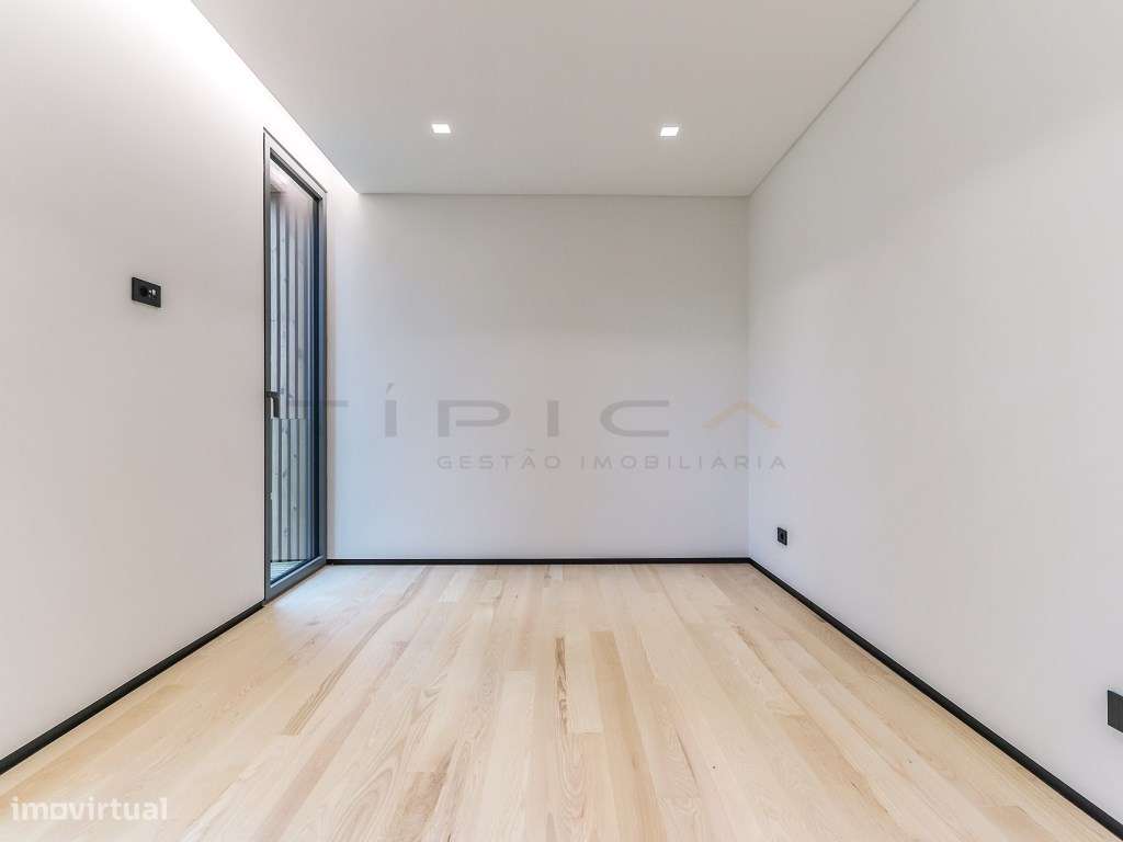 Moradia LUXO Condomínio Privado-44