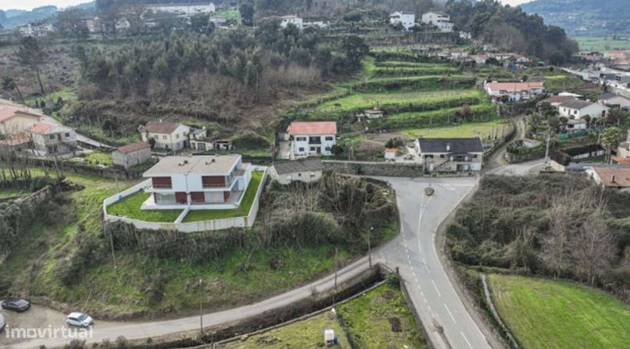 Terreno à venda em Sande São Lourenço-Guimarães - Grande imagem: 3/10