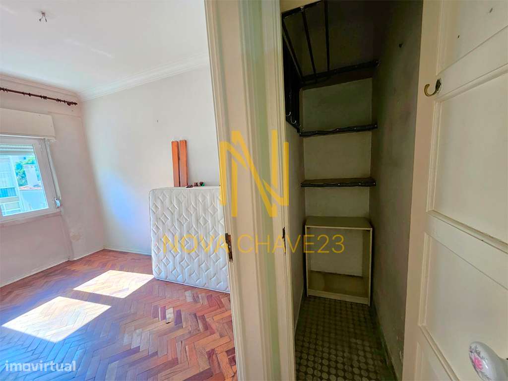 Apartamento T2 Soalheiro em São Domingos de Benfica-17