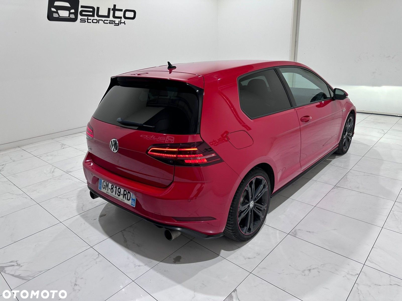 Volkswagen Golf - 10