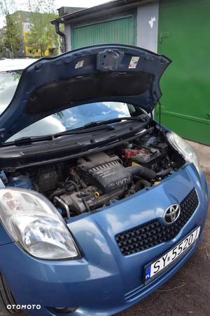 Toyota Yaris 1.3 VVT-i Sol - 10