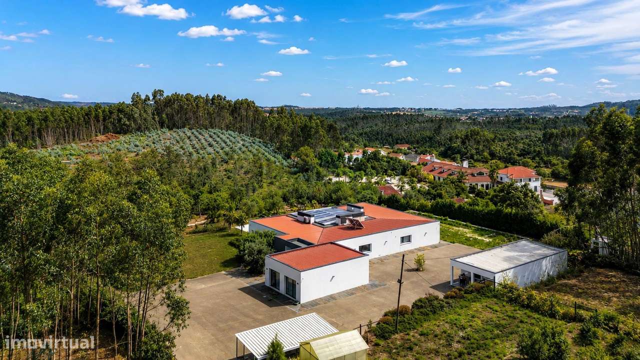 Quinta com Moradia T3 Isolada e Piscina | Água Belas, Ferreira do Zêze-27