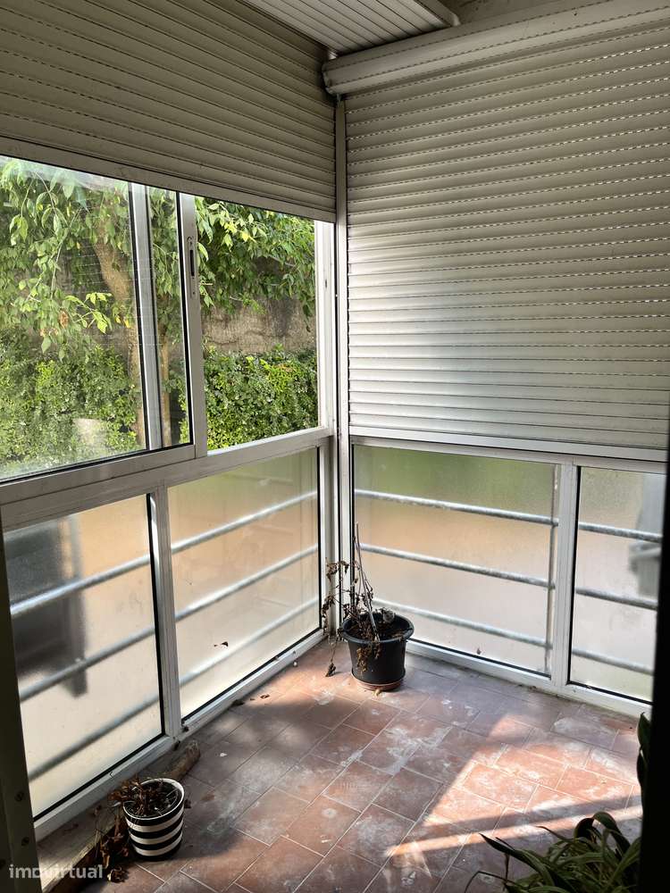 Apartamento T2 com Lugar de Garagem | Em Remodelação | Leça do Balio-5