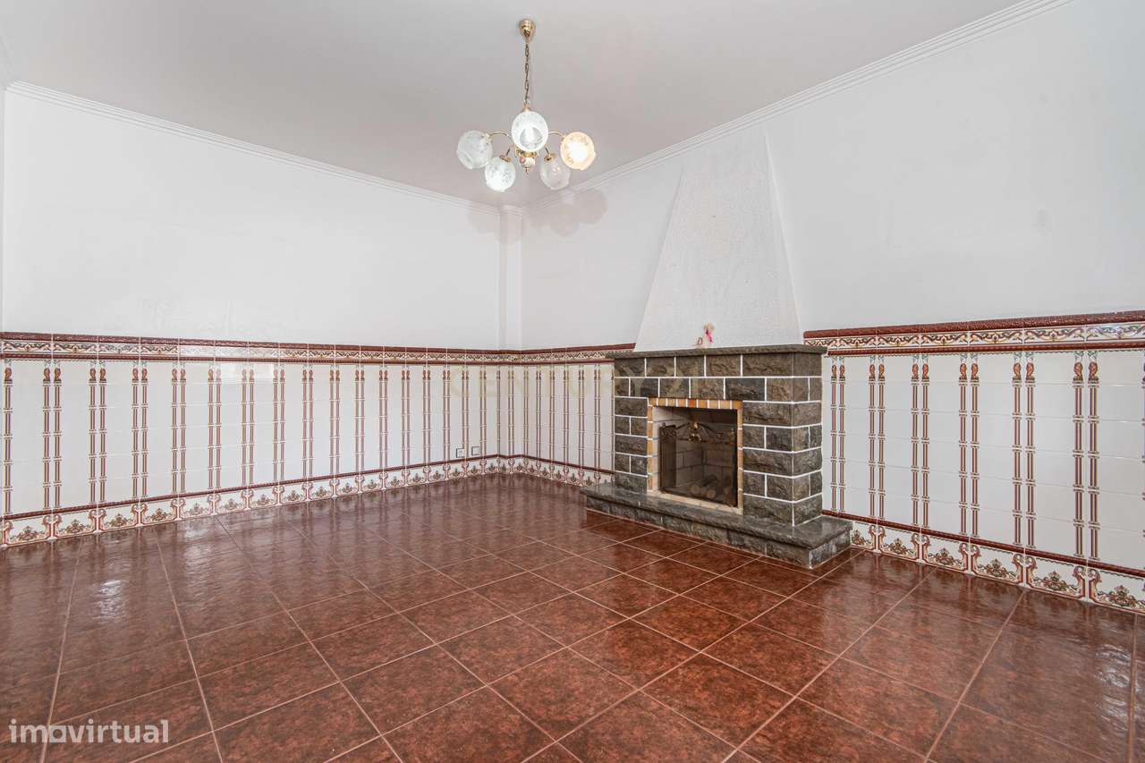 Moradia T3+2 em Casais Novos – Alenquer-6