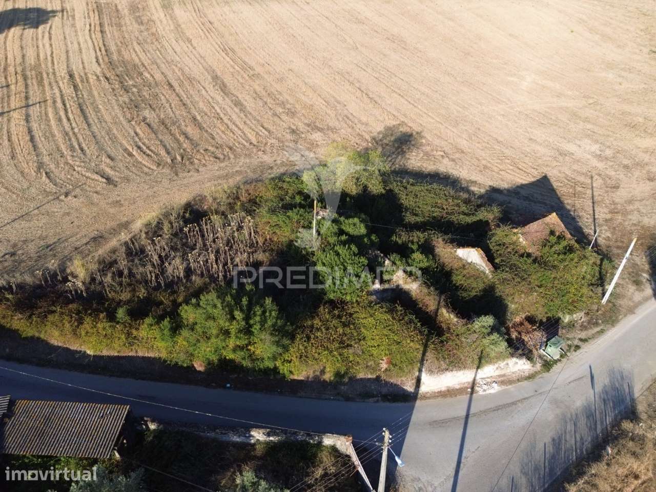 Oportunidade Única! Moradia T3 para Restaurar com Terreno - Nabais... - Grande imagem: 4/26