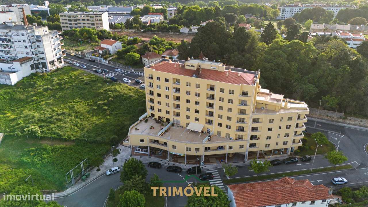Apartamento T3 com Terraço, São João da Madeira-0