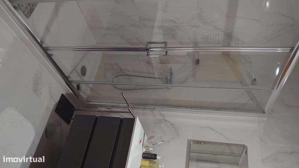 Vendo Apartamento T2 Semi-Novo Excelentes Áreas Centro Póvoa de Varzim-13