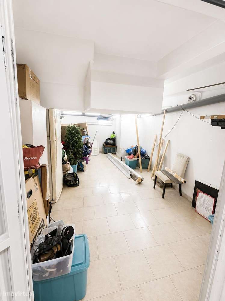 Garagem Fechada na Charneca da Caparica-5