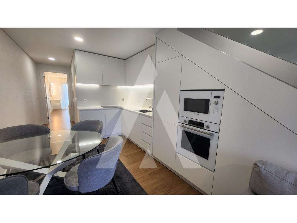 Apartamento T2 Duplex Mobilado na Av. Dr. Lourenço Peixinho - Grande imagem: 5/27