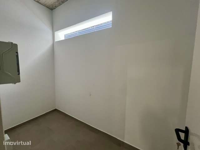 3 Apartamentos T2+1-35
