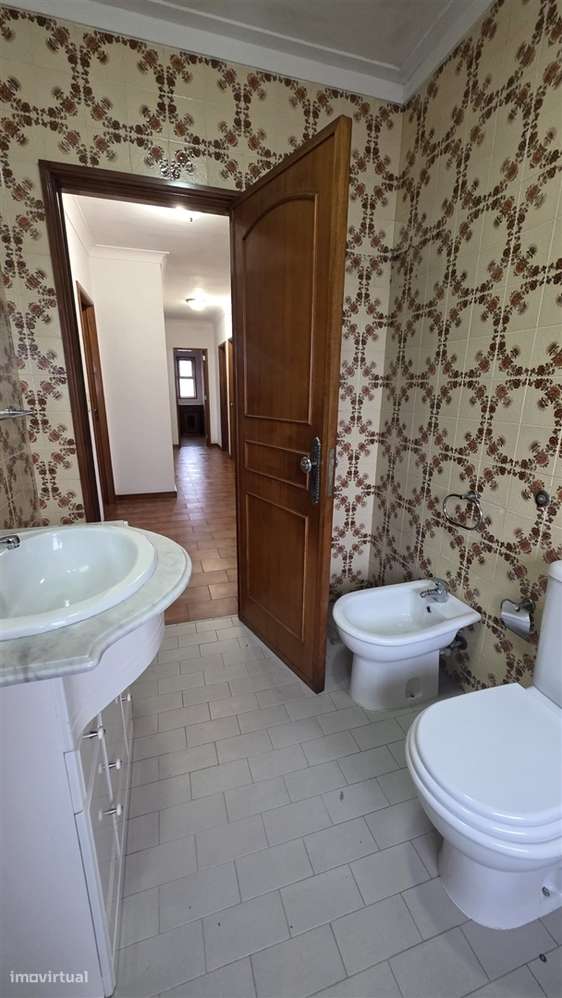Moradia T3, de 4 frentes, em Arcozelo - Oportunidade Única!-38