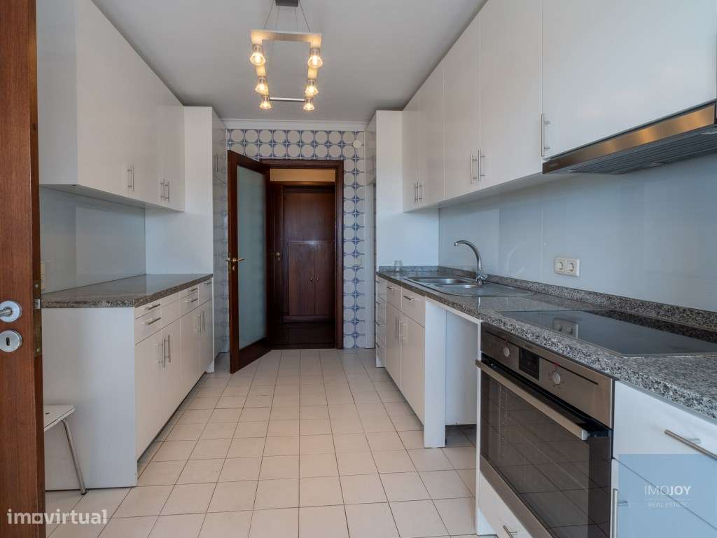 Apartamento T5 Duplex em Matosinhos-8
