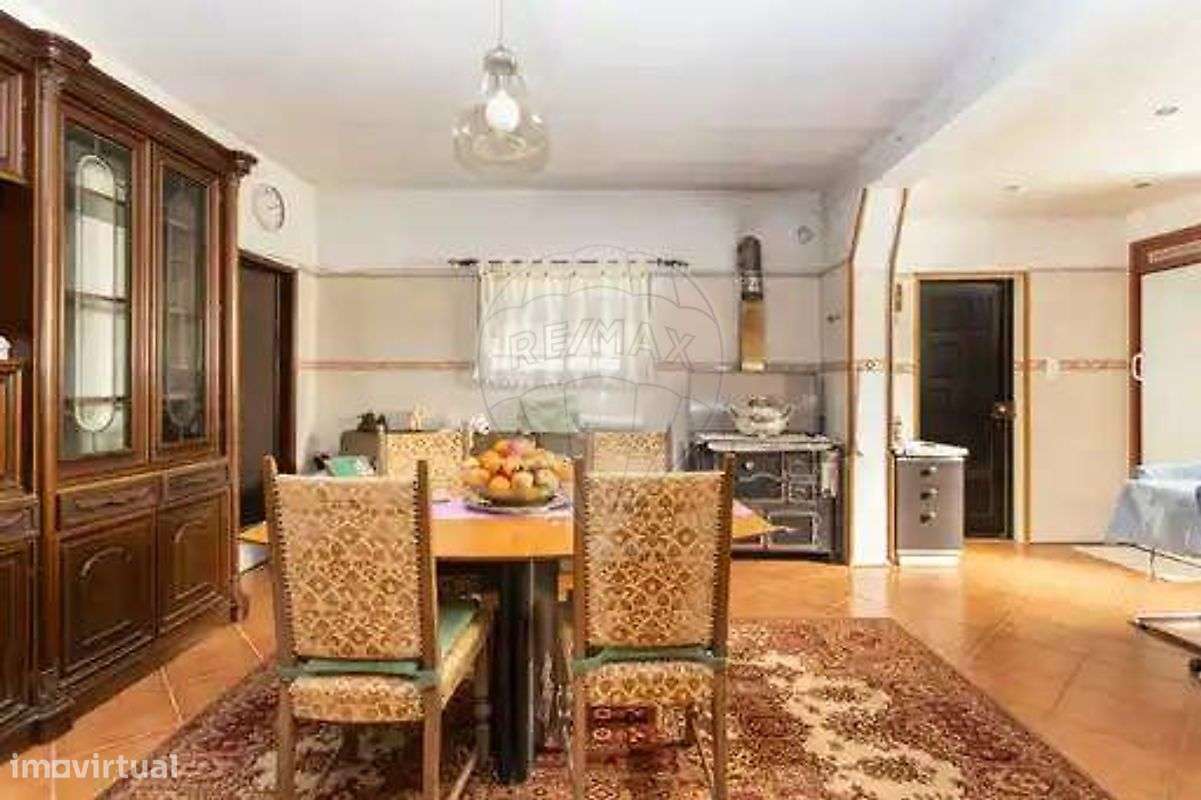 Moradia T6 para venda-18