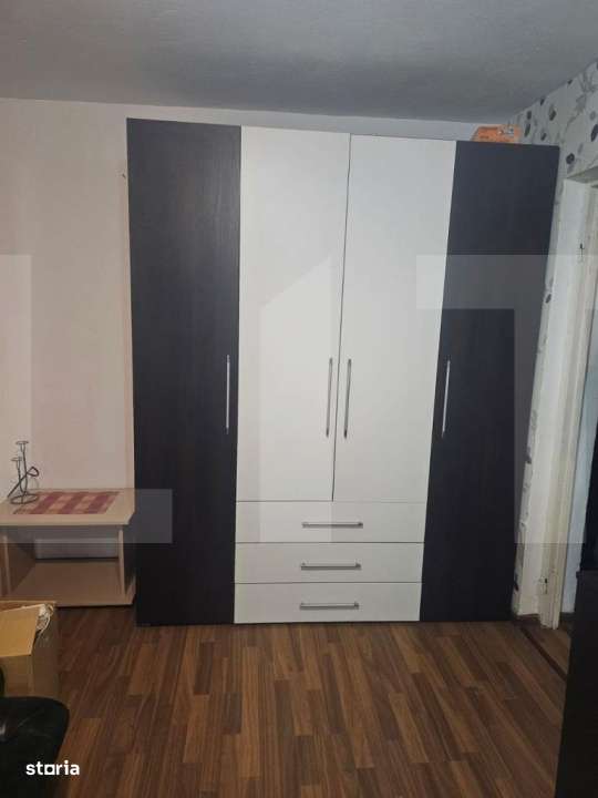 Apartament 3 camere, 50 mp | Inchiriat 300 €/luna | Investitie sigur - Imagine principală: 4/9