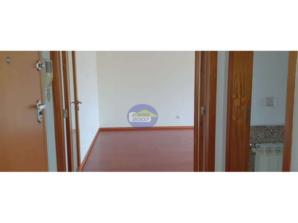 Apartamento T3 em Oliveira do Douro-5
