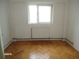 Apartament cu 3 camere de vânzare în zona Grigorescu