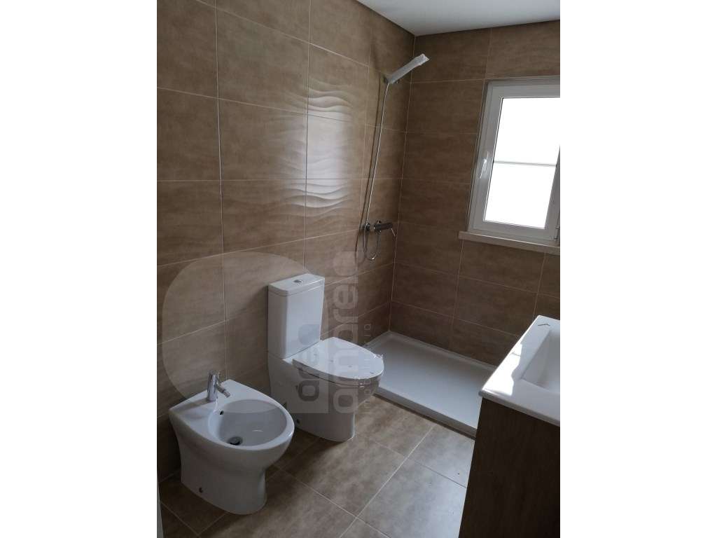 Moradia T4 Geminada | NOVA | Bacelos de Gaio - Seixal - Grande imagem: 4/10