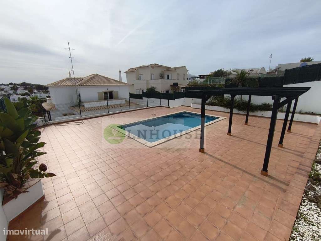 Moradia T4 com piscina e garagem - Castro Marim-49
