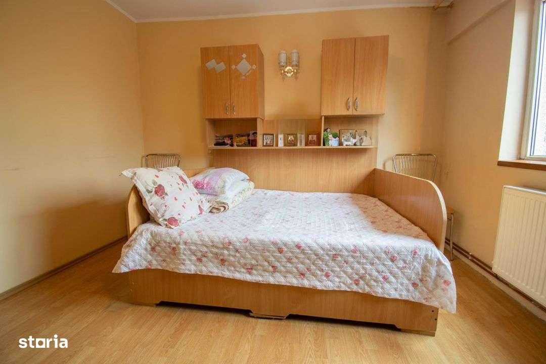 Stefanestii de Jos, 3 camere 70 mp,2 bai,centrala proprie,etaj 1/2,Com-8