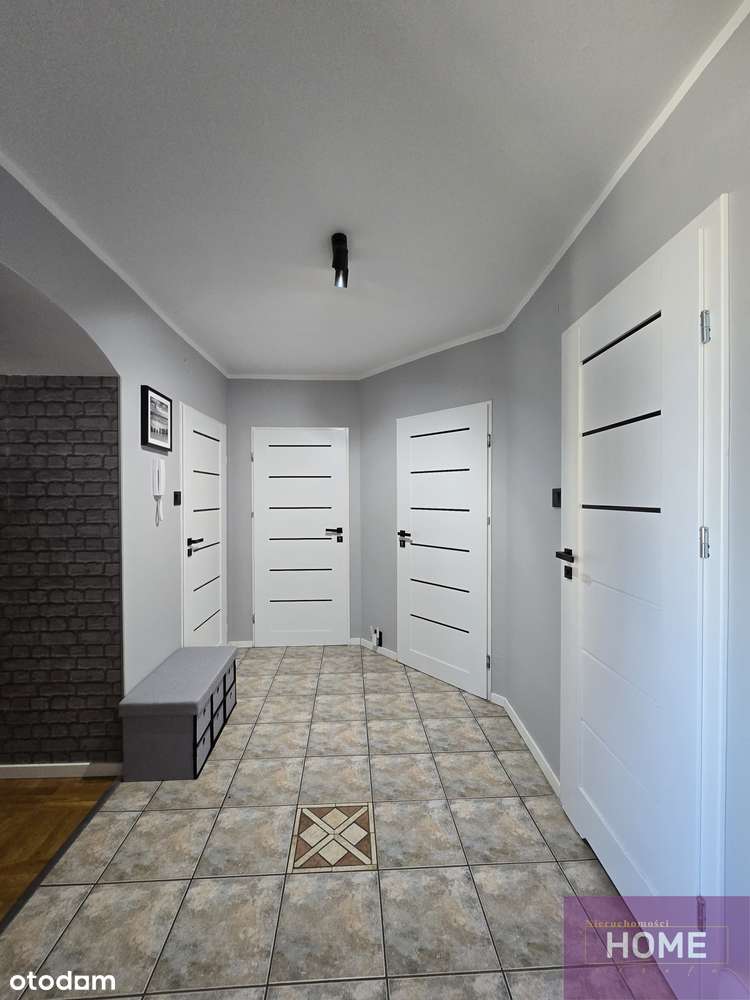 Na sprzedaż 2 poziomowe mieszkanie 5 pokoi-14