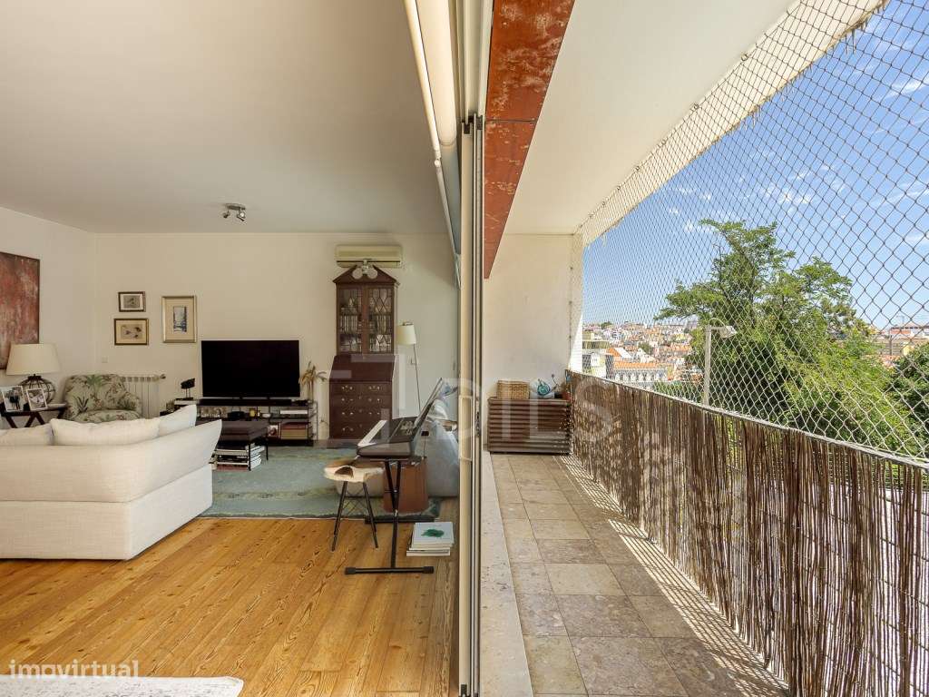 Apartamento T3 com varanda, na Estrela-5