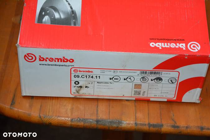 2× Tarcze hamulcowe BREMBO 09.C174.11 - 3