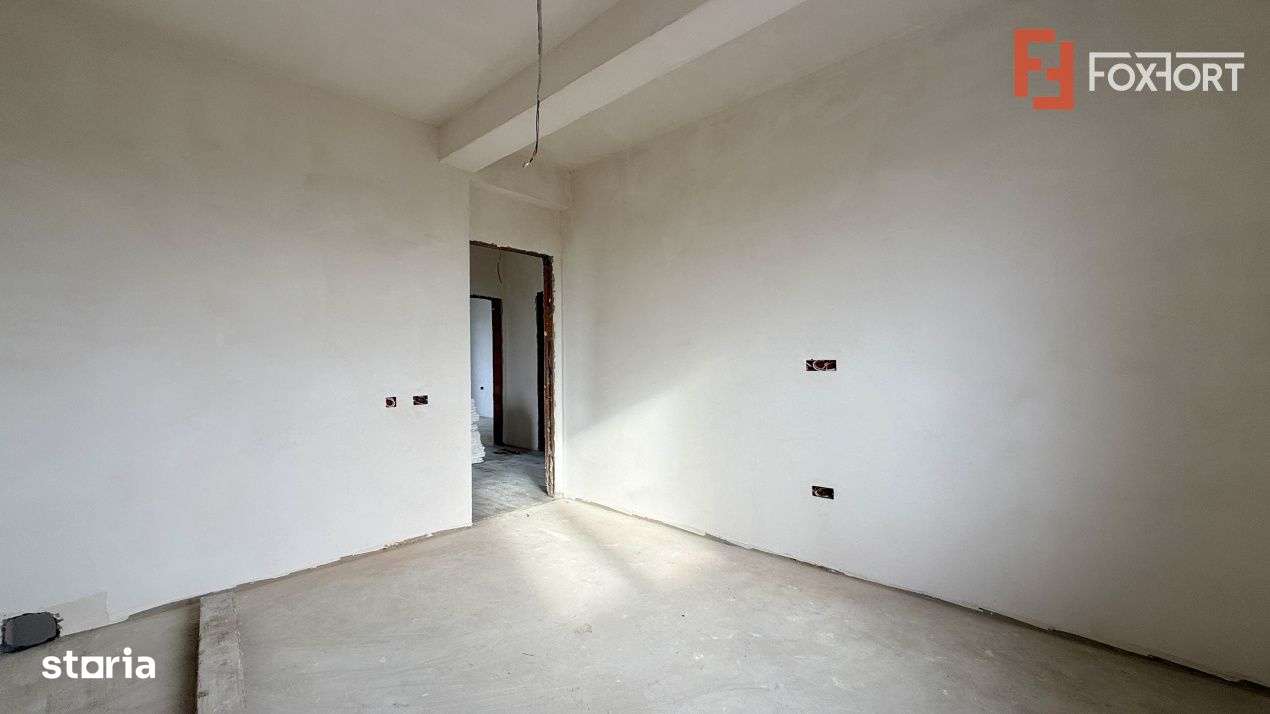 Duplex cu 5 camere de 128 mp utili si teren de 420 mp, zona Giarmata V-8