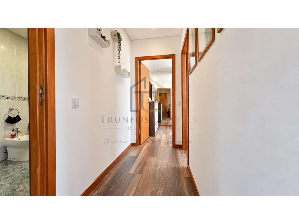 Apartamento T3 Renovado com Suíte e Garagem Fechada | Vila do Conde-6