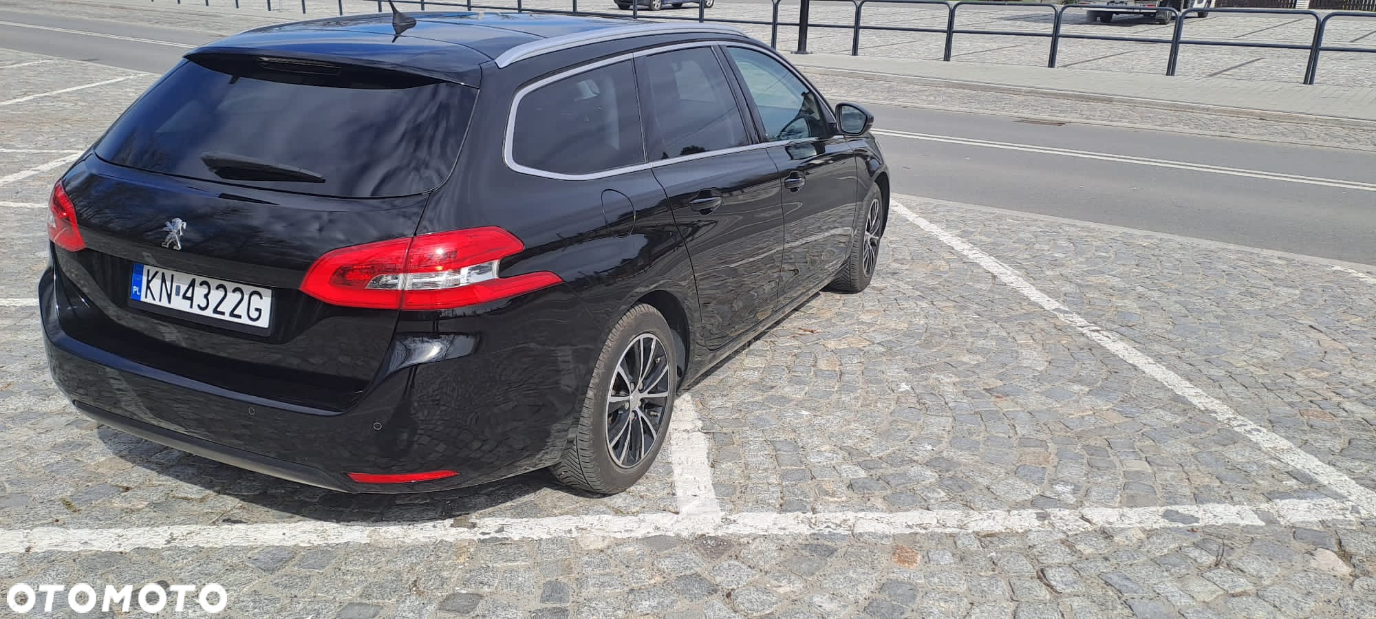 Peugeot 308 1.2 PureTech Allure S&S - 10