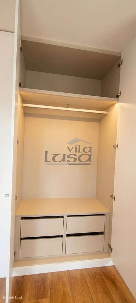 T0 Totalmente Remodelado com Terraço Privativo em Pedroso | Como Novo-5