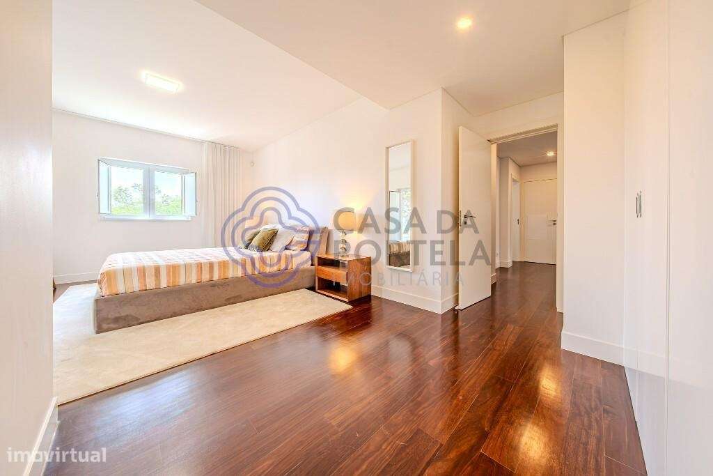 Apartamento Duplex T5 de Luxo com Terraço, Piscina e Garagem – Estoril-35