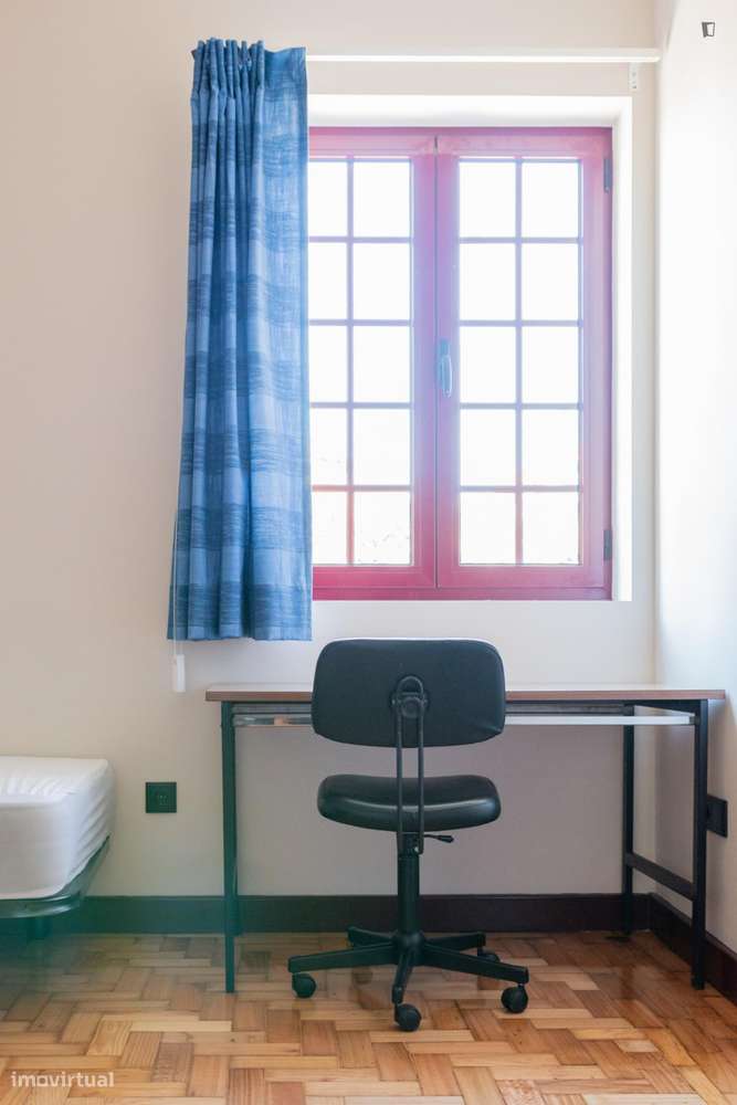 Quarto - localizado em Paranhos Porto - Grande imagem: 5/25