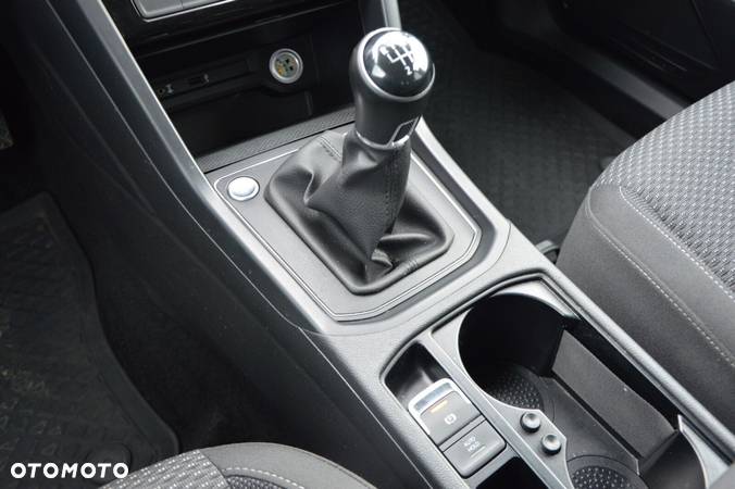 Volkswagen Touran 2.0 TDI BMT Comfortline - 16