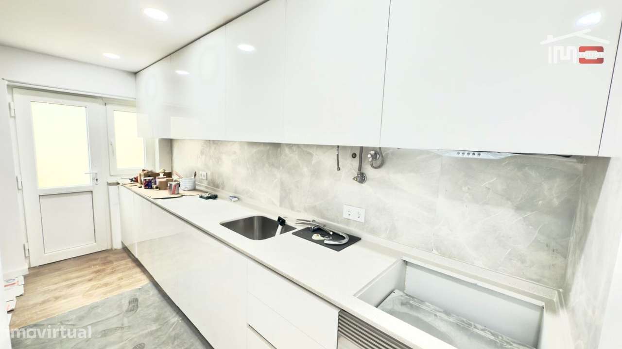 Apartamento T3 Totalmente Renovado 1ºandar, Coz. Equipada, Varanda,... - Grande imagem: 2/21