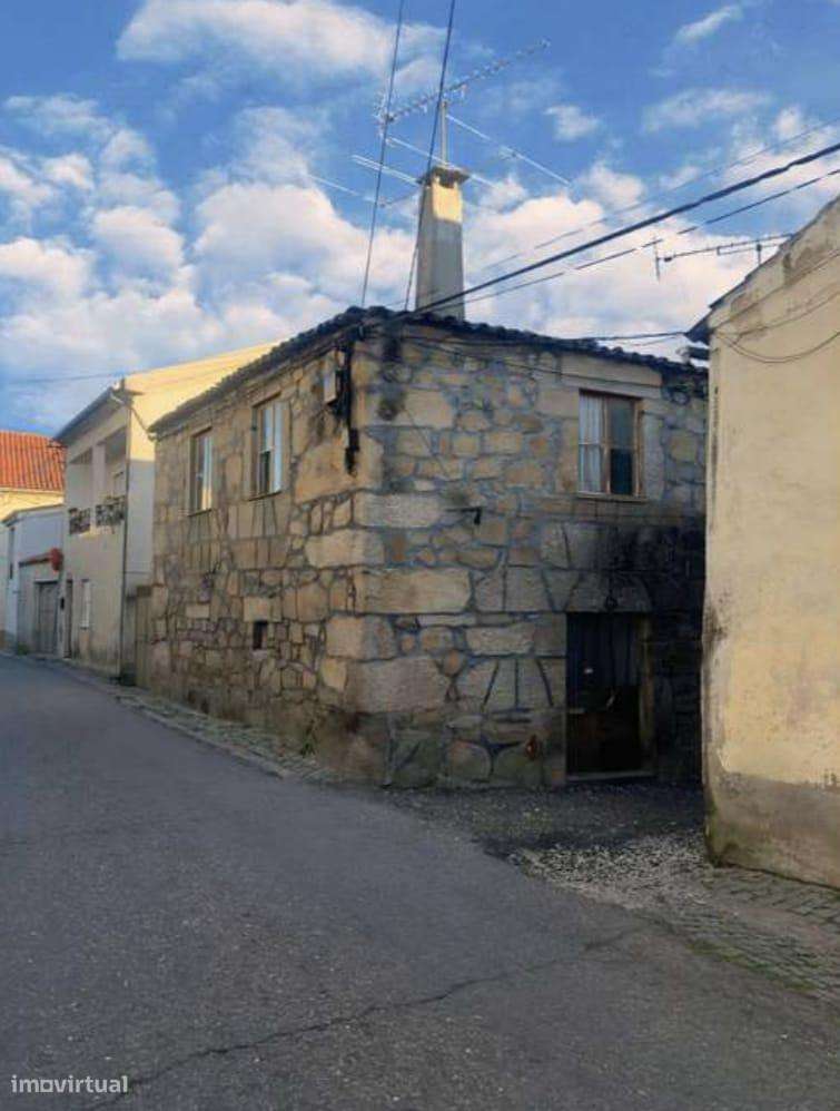 Casa em granito - Grande imagem: 2/7